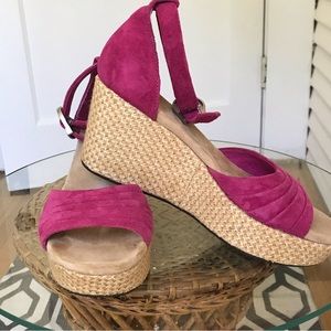 UGG Leanne Hot Magenta Pink Suede Platform Sandals Size 7 (BarbieCore)
